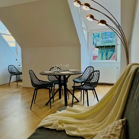 דירה Carillon By Bestchoice - Old - Self Check-in With Parking Option גראץ