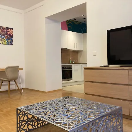 Lejlighed Carillon By Bestchoice - Old - Self Check-in With Parking Option Graz