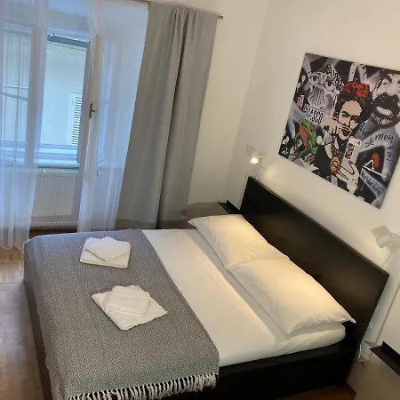 Carillon By Bestchoice - Old - Self Check-in With Parking Option Lejlighed Graz