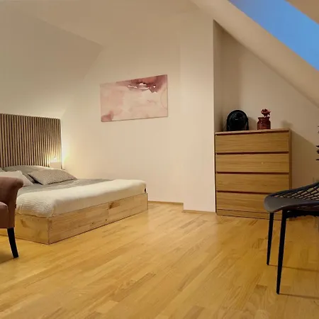 Carillon By Bestchoice - Old - Self Check-in With Parking Option Apartman *