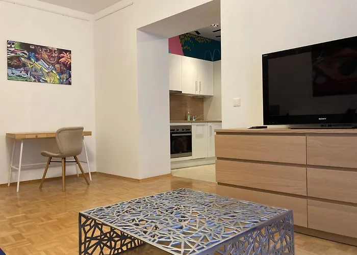 شقة Carillon By Bestchoice - Old - Self Check-in With Parking Option غراتس