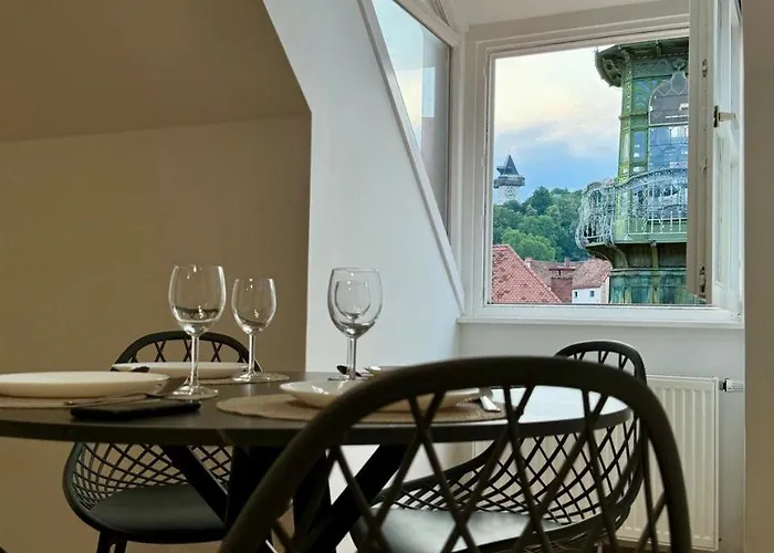 Carillon By Bestchoice - Old - Self Check-in With Parking Option Apartamento Graz